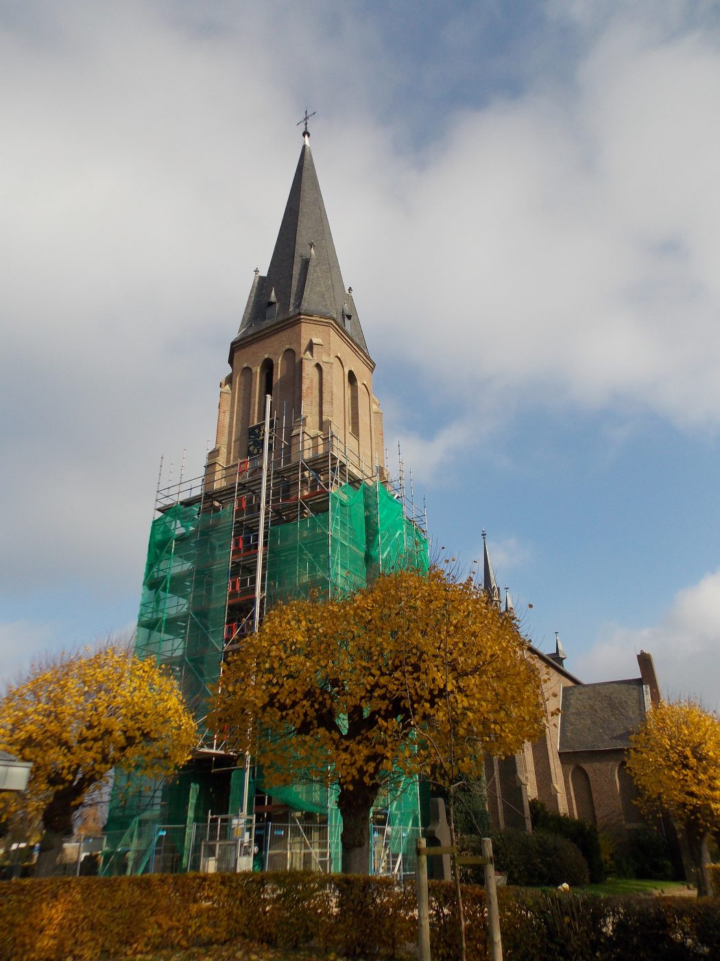 Sanierung Kirchturm St. Willibrord-Kirche, Rindern